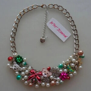 BETSEY JOHNSON Christmas Holiday Revival Charm Pearl & Crystals Bib Necklace NWT